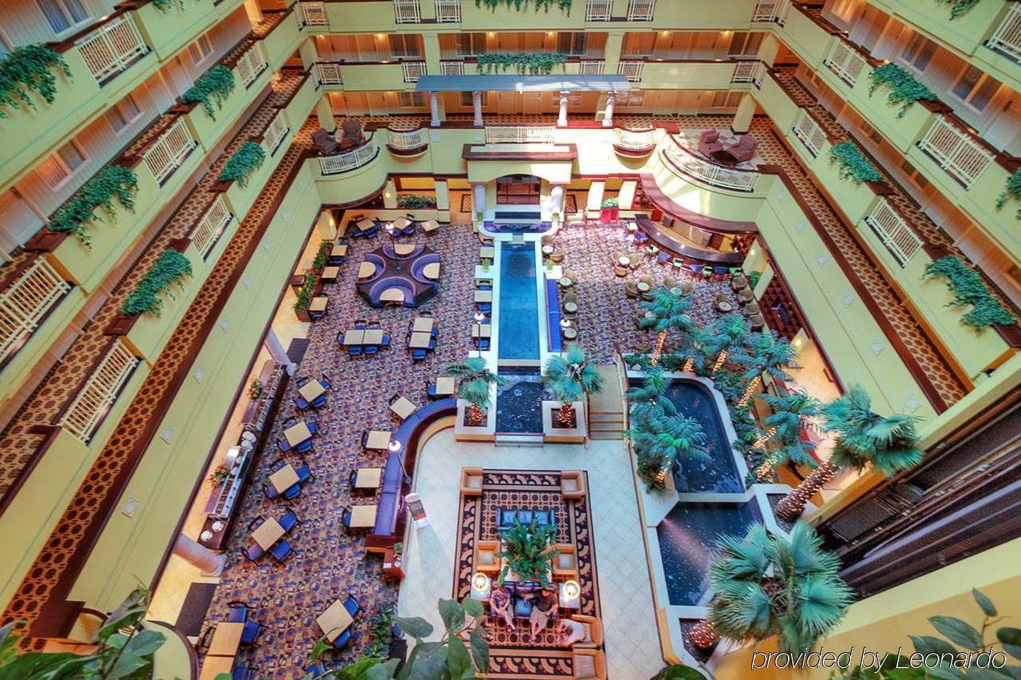 Embassy Suites By Hilton Ларедо Интериор снимка